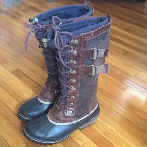 Sorel lace-up tall winter snow boots size7